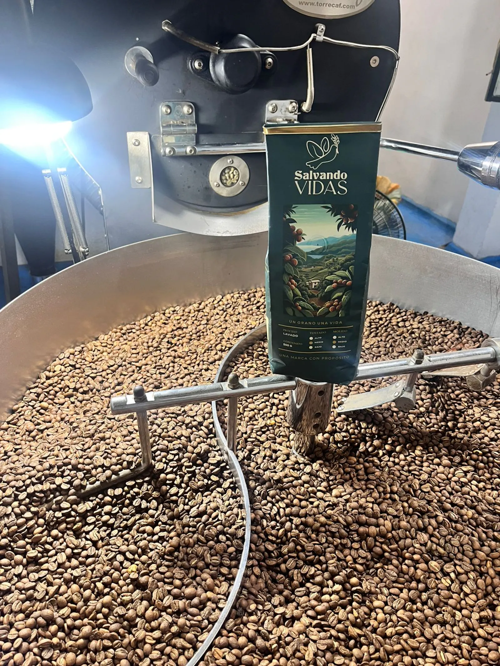 CAFÉ SALVANDO VIDAS - Café de Especialidad